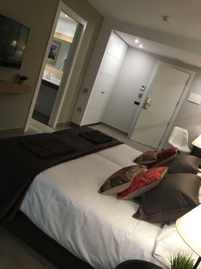 Hotel Calabria Ла-Гаррига Экстерьер фото